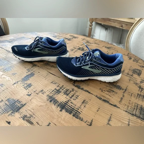 Brooks Running - Women’s Ghost 12 - Picture 2 of 6